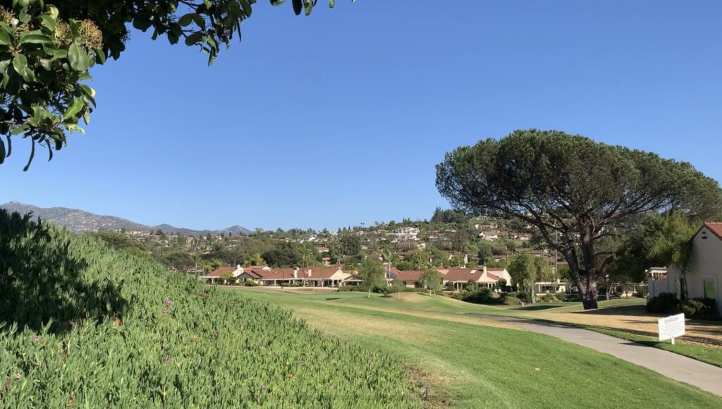 Golf 55 plus community at Oaks North in Rancho Bernardo San Diego