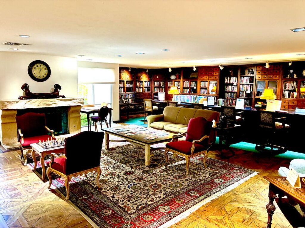 Ocean Hills Country Club Library